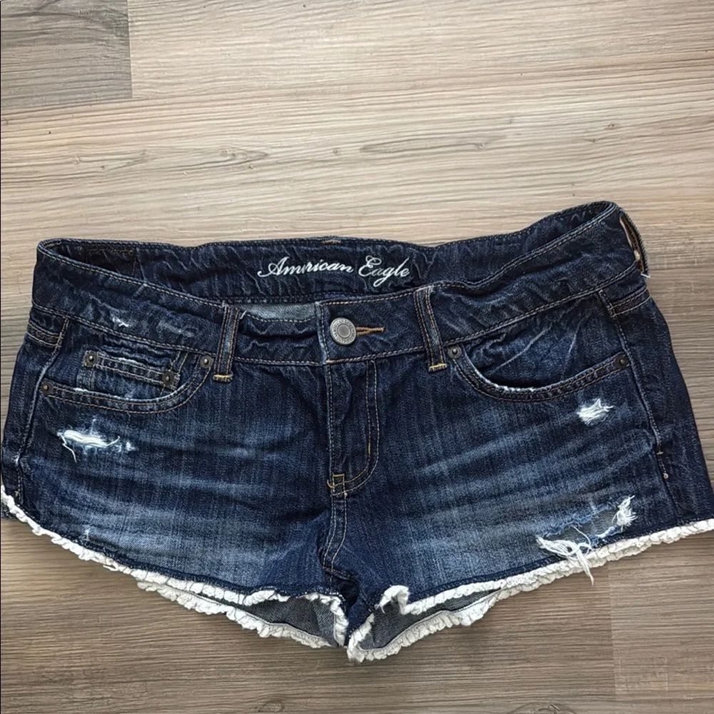 American Eagle Outfitters Blue Distressed Jean Shorts - Picture 1 of 2